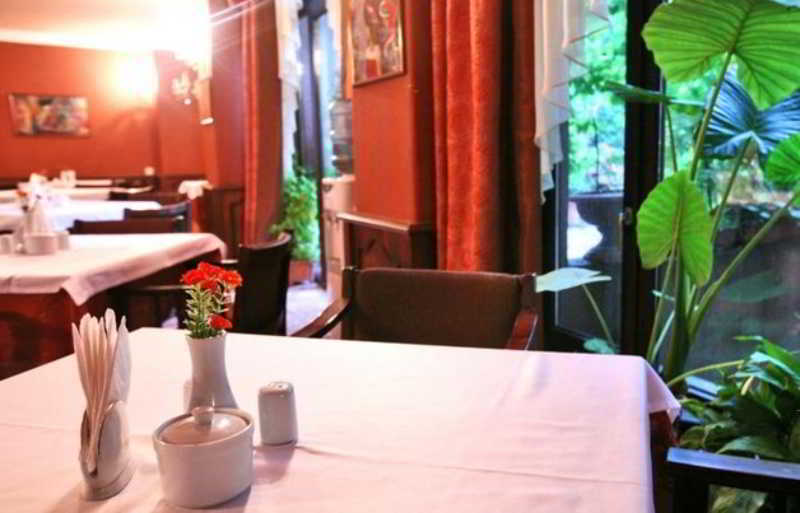 Hotel Sympatia Tbilisi Buitenkant foto
