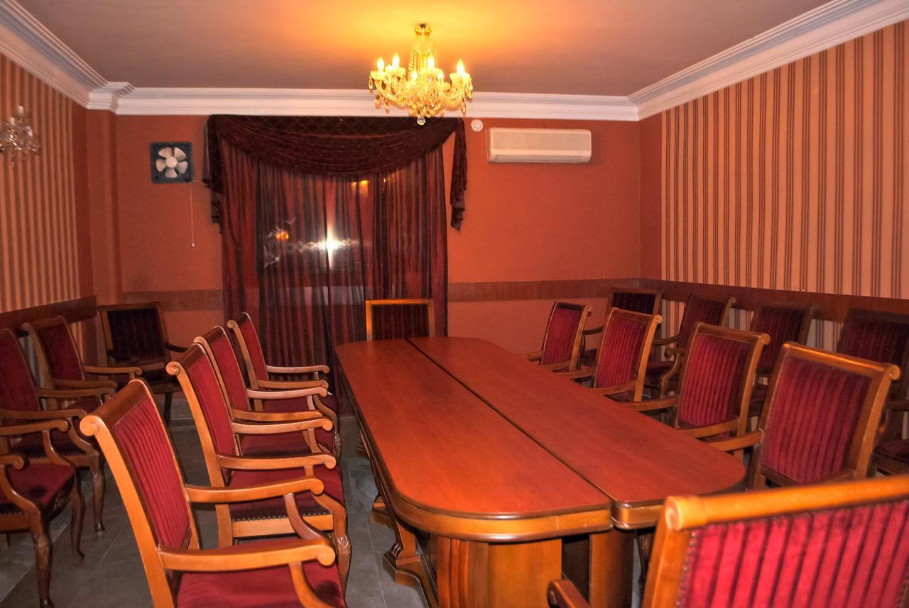 Hotel Sympatia Tbilisi Buitenkant foto