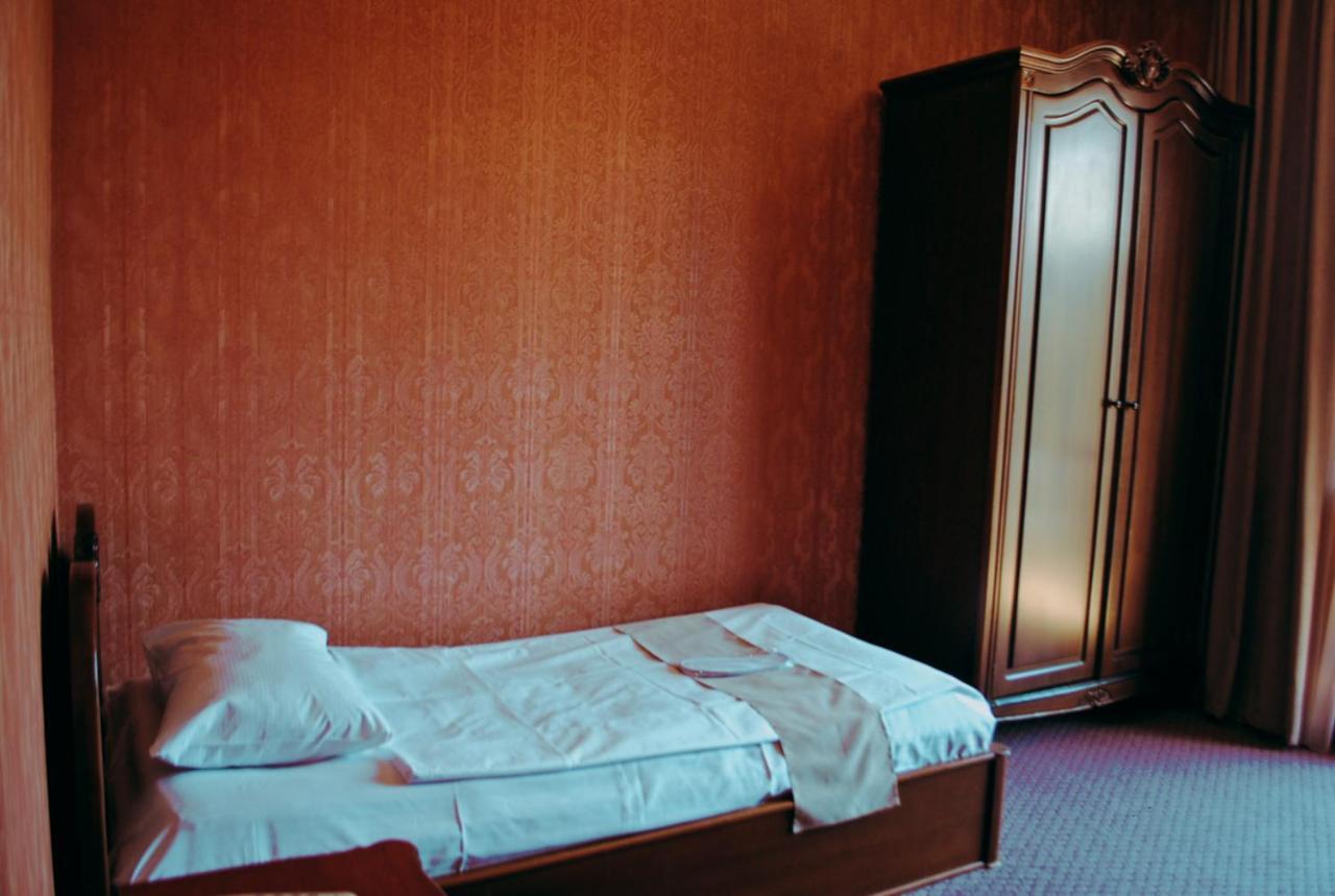 Hotel Sympatia Tbilisi Buitenkant foto