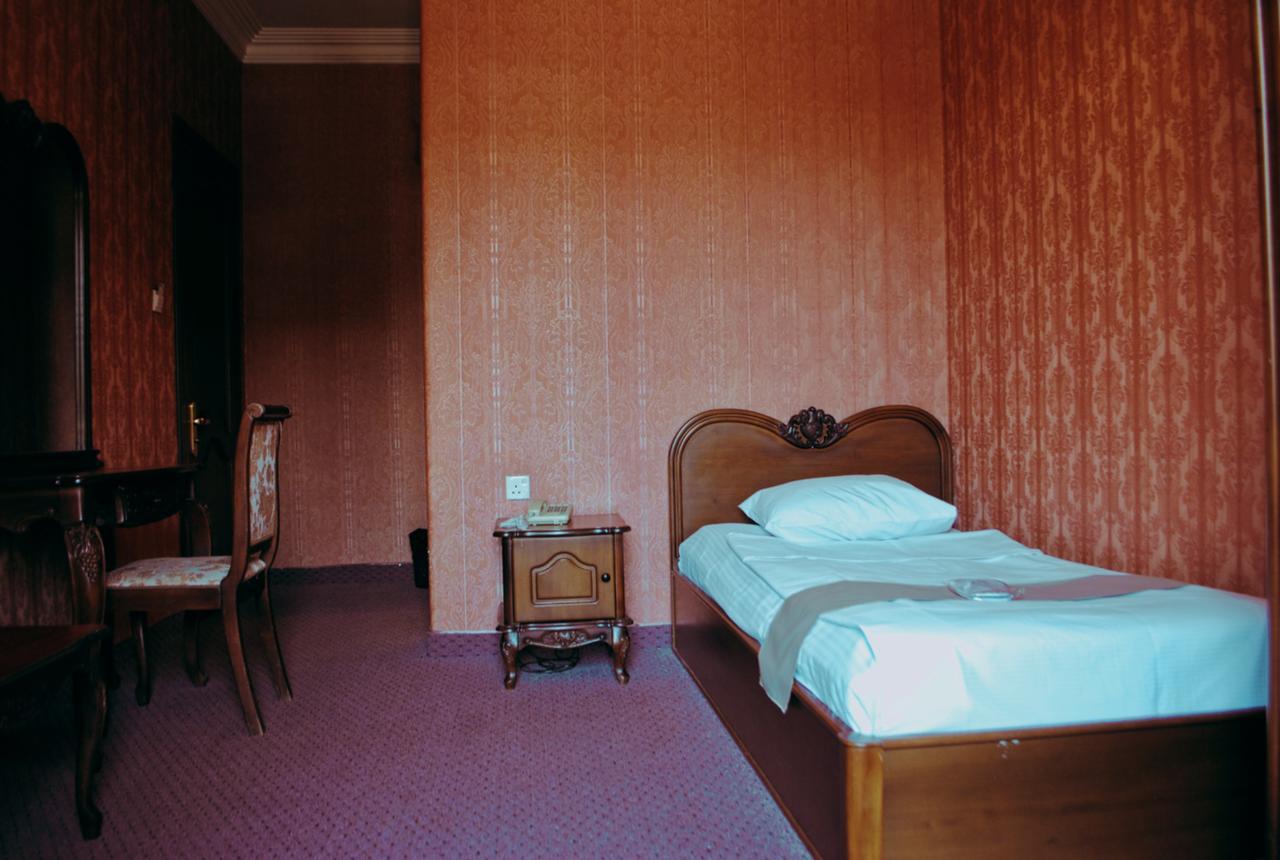 Hotel Sympatia Tbilisi Buitenkant foto