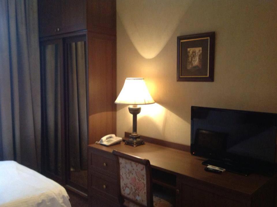 Hotel Sympatia Tbilisi Buitenkant foto