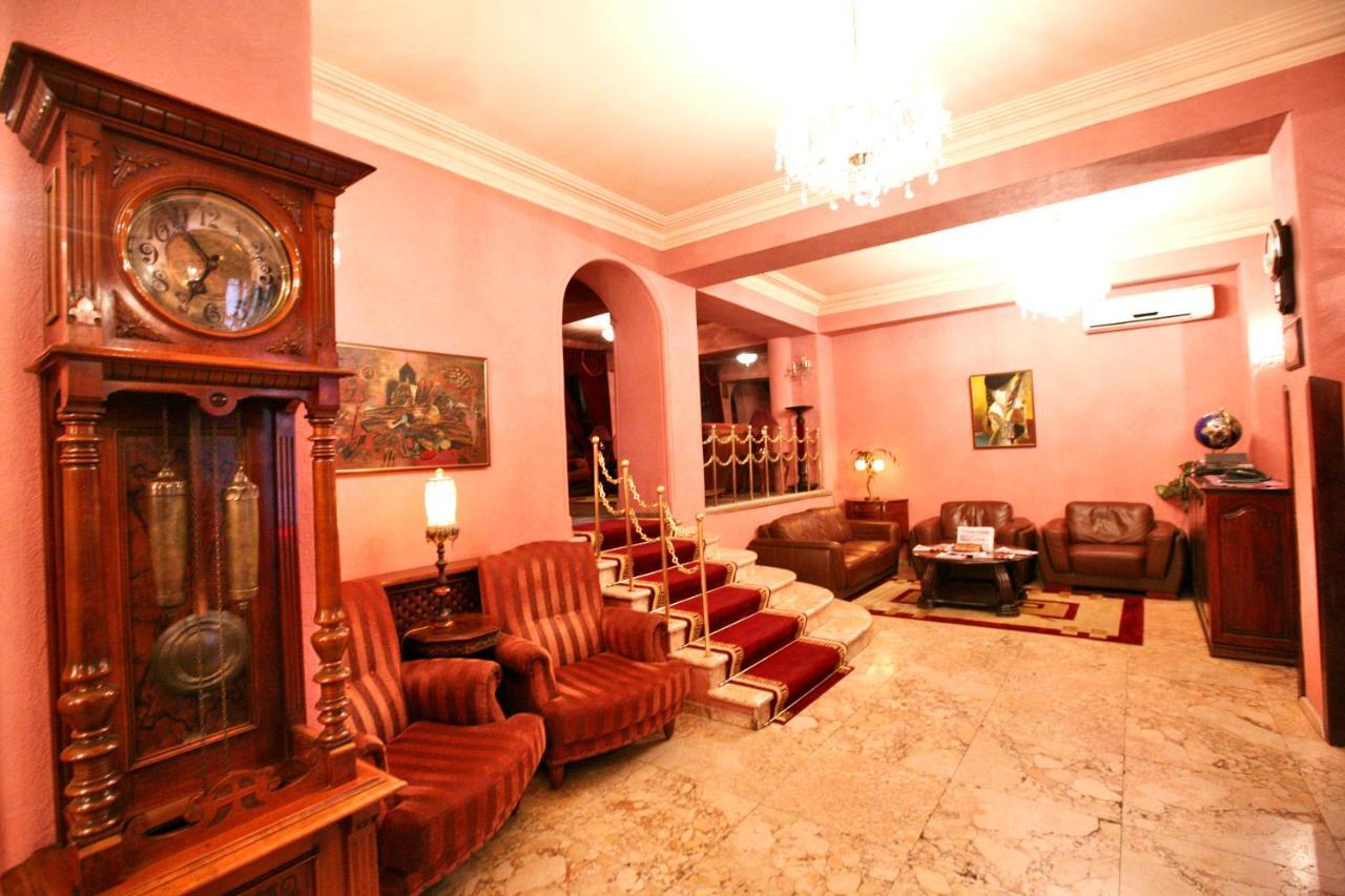 Hotel Sympatia Tbilisi Buitenkant foto