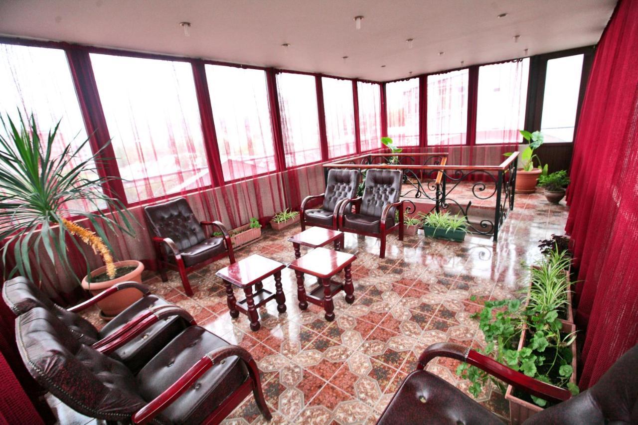 Hotel Sympatia Tbilisi Buitenkant foto